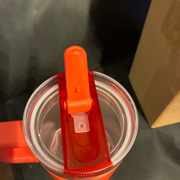 Stanley Vibrant coral Quencher Tumbler - Picture 4 of 7